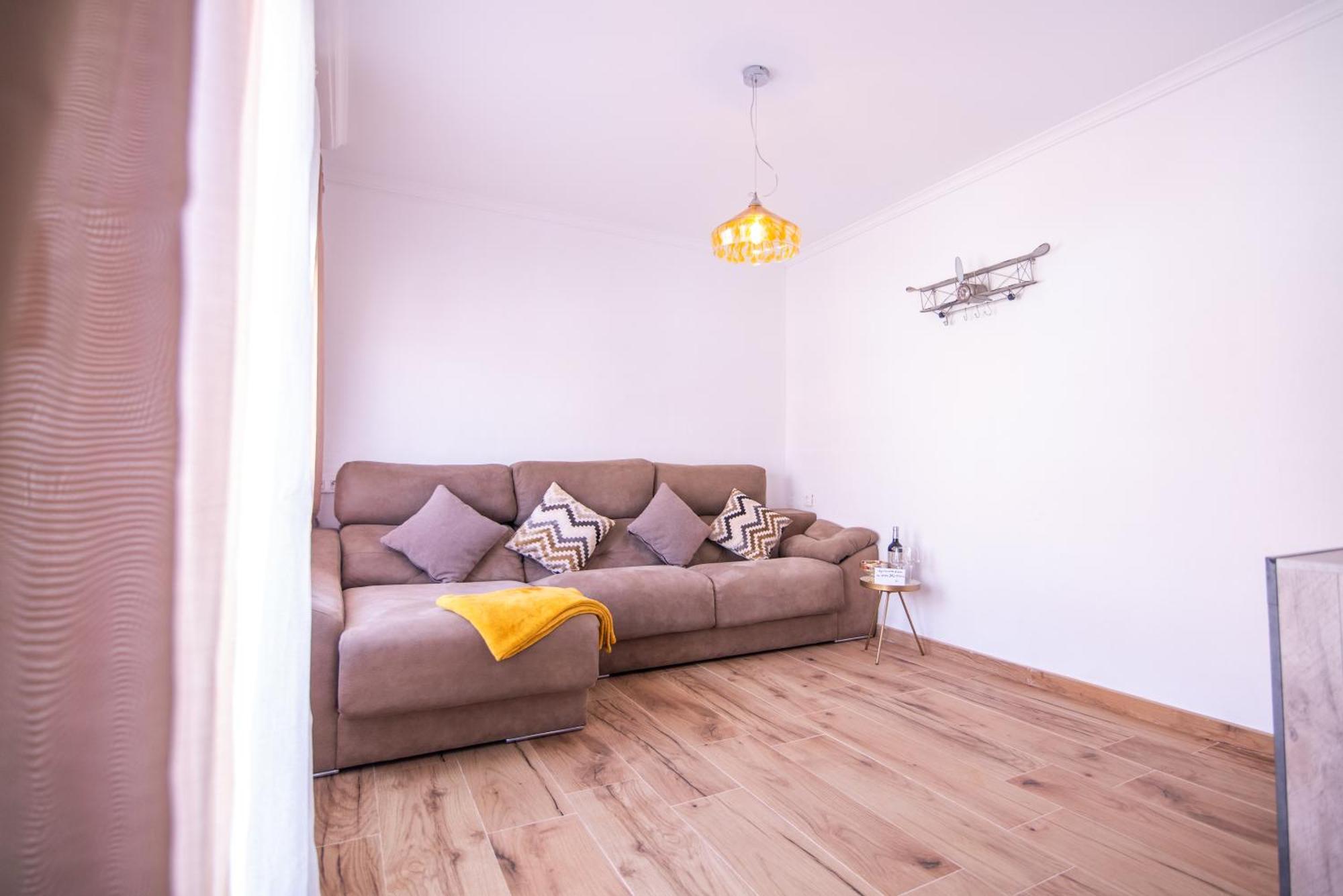 Naisa Apartamento Turistico Villena Buitenkant foto