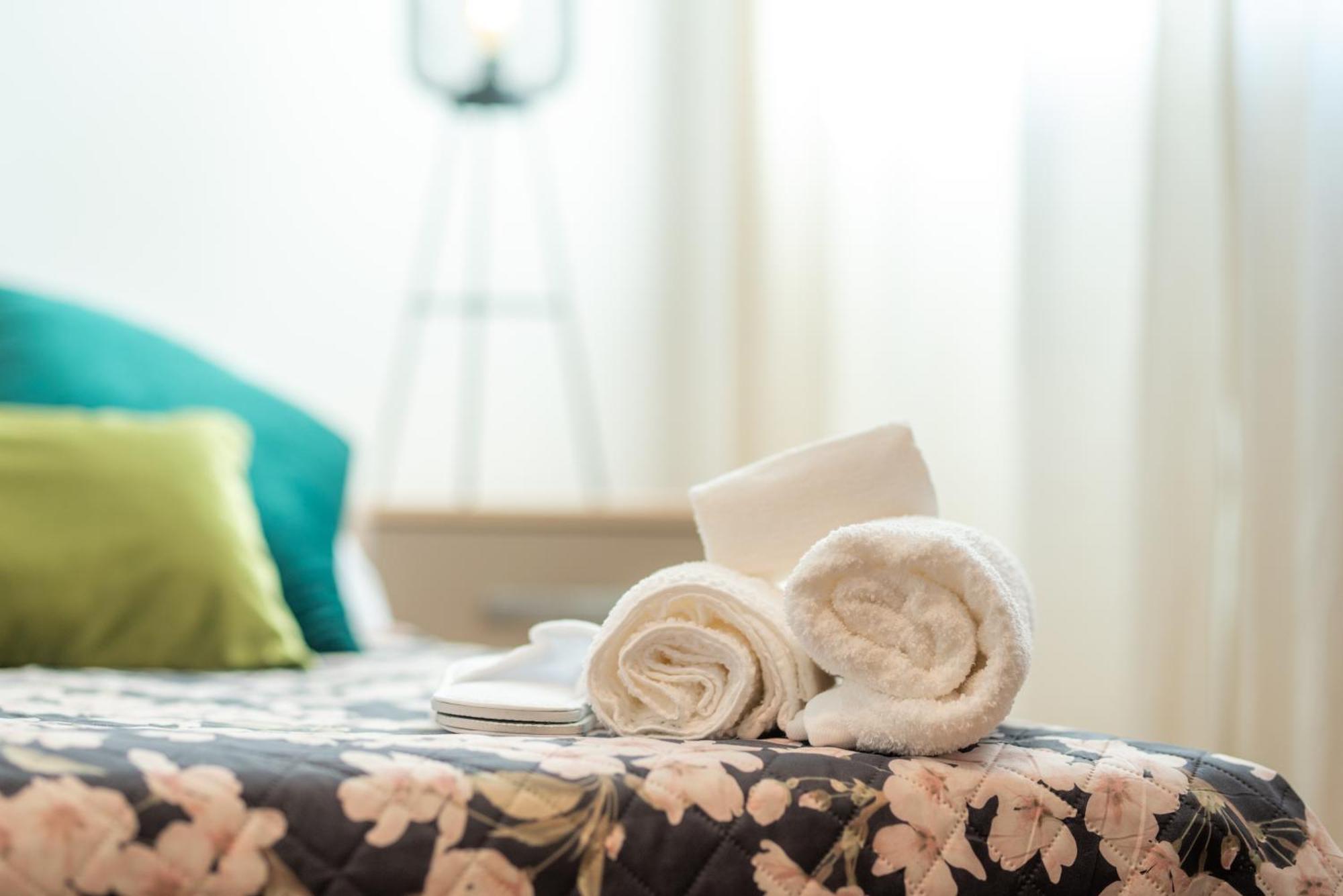 Naisa Apartamento Turistico Villena Buitenkant foto